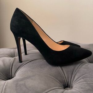 Jessica Simpson suede pumps